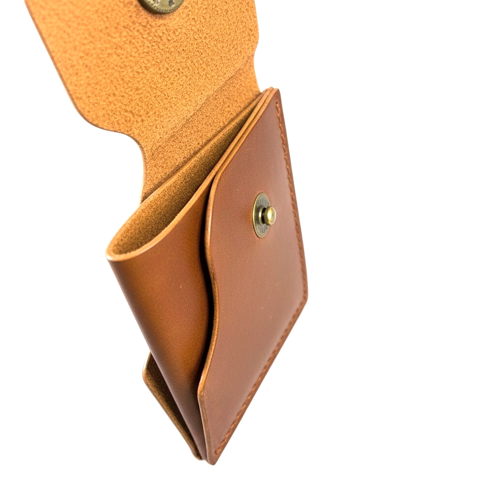 Minimalist Handmade Genuine Leather Wallet – Custom Three-Compartment | Unisex - Image 4